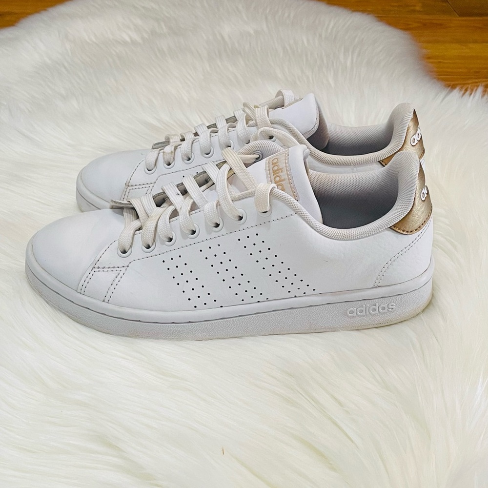 Adidas Advantage Perforated Stripe Women Sneaker In White Size 7.5
